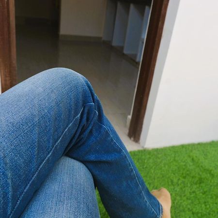 Yellow Homestay - Modern 2Bhk Ac Stay Jabalpur Ngoại thất bức ảnh