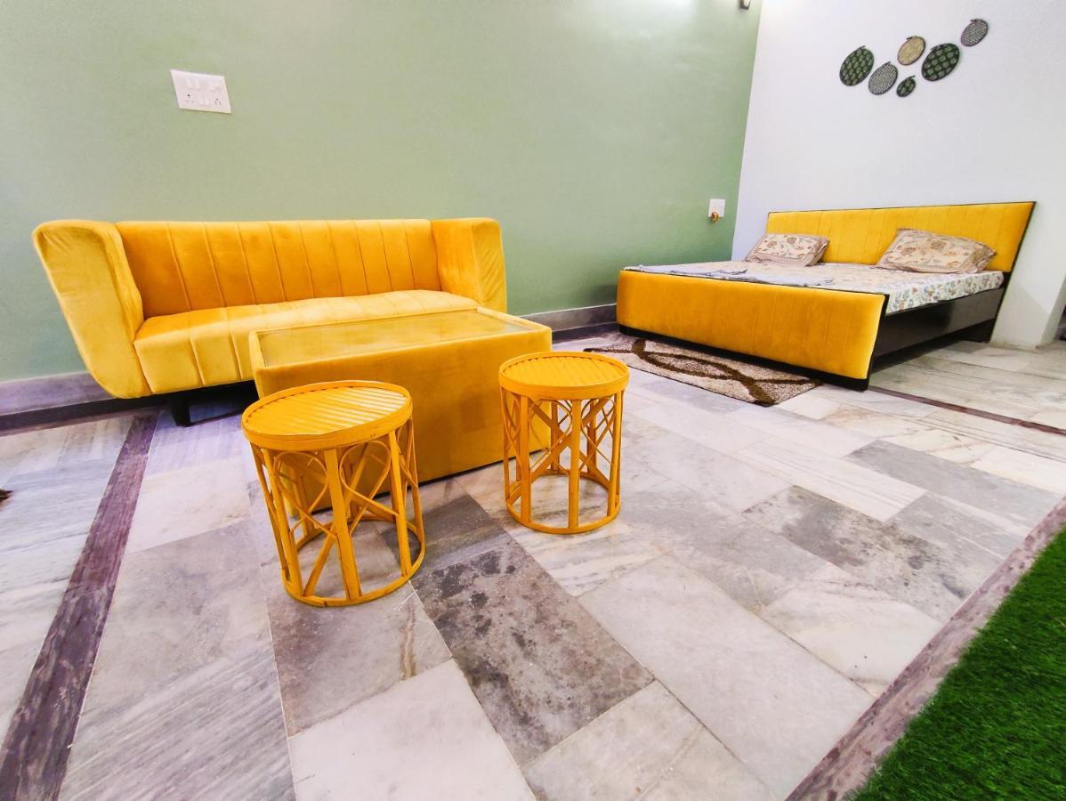 Yellow Homestay - Modern 2Bhk Ac Stay Jabalpur Ngoại thất bức ảnh